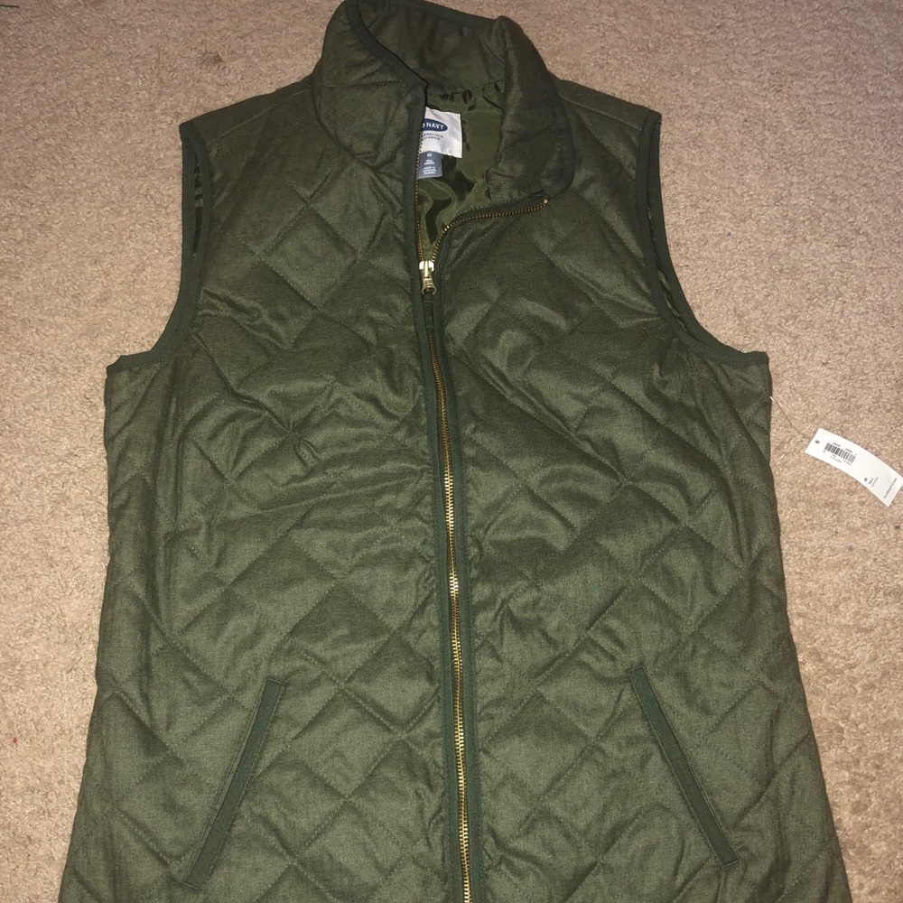 Slightly puffy vest
